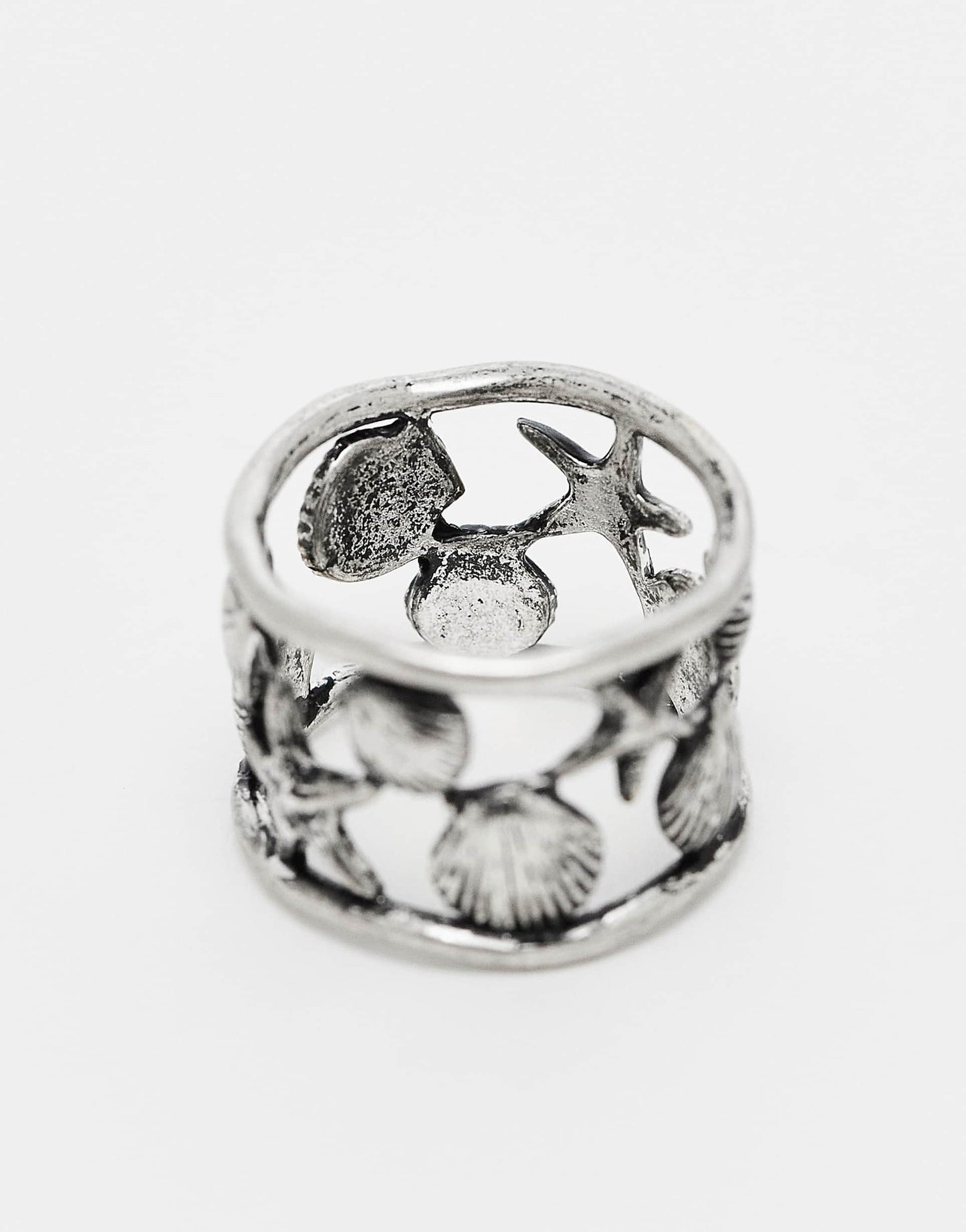 Unisex Ring With Shells