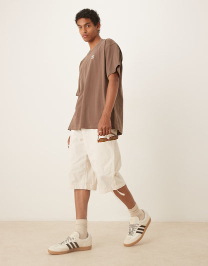 Essentials T-Shirt