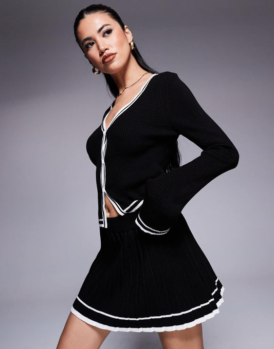 Knitted Mono Contrast Piping Pleated Mini Skirt Co-Ord