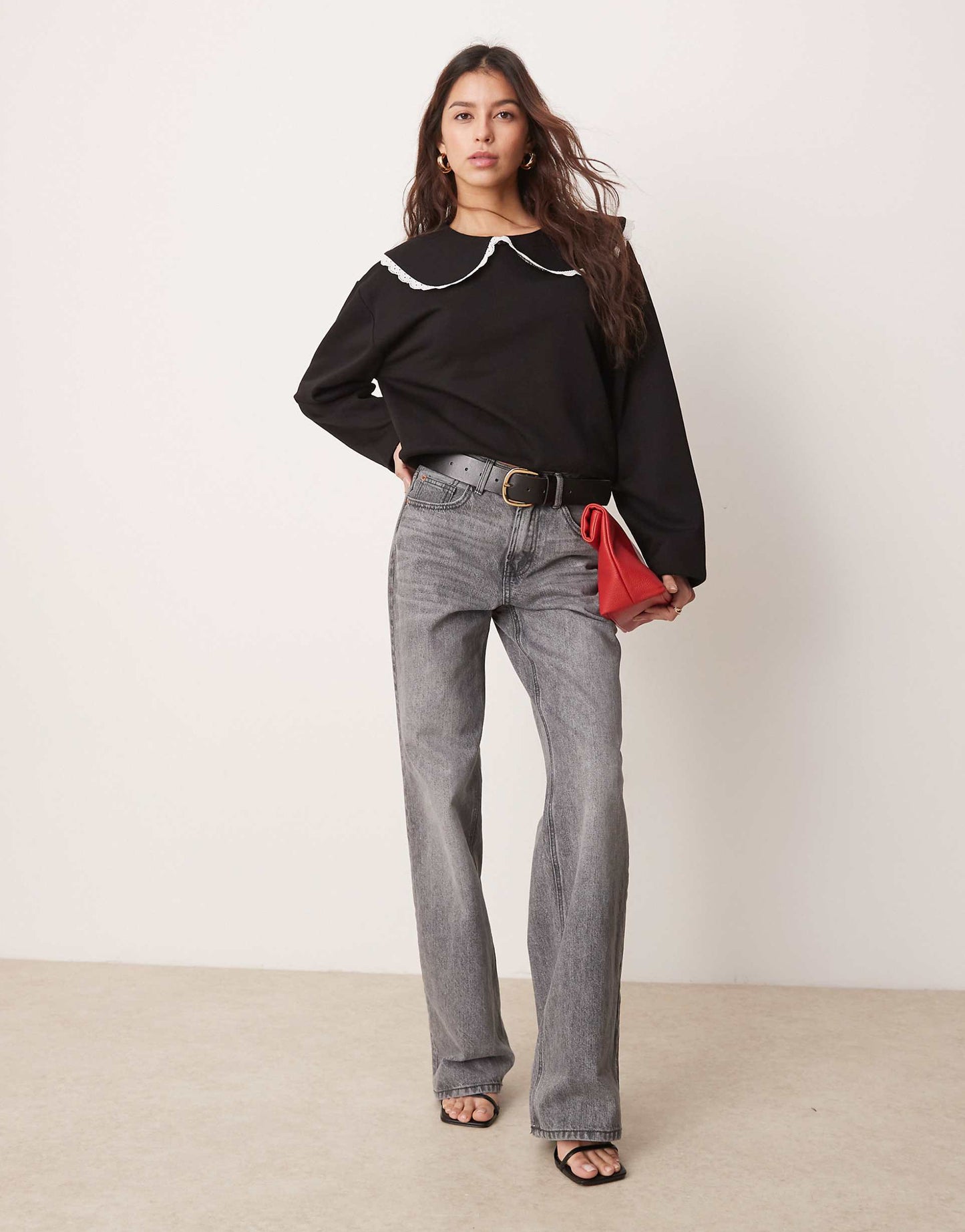 Monochrome Oversized Sweatshirt With Collar Detail Lace Trim