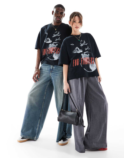 Unisex Oversized License T-Shirt With Foo Fighters Prints