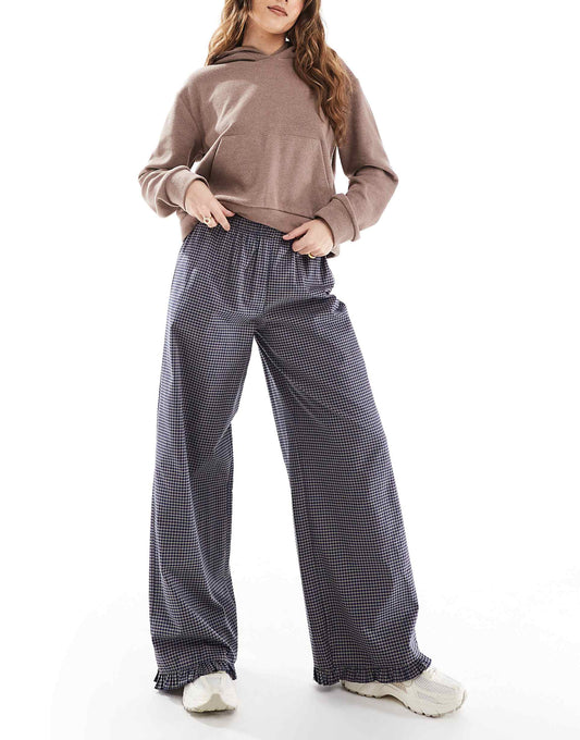 Wide Leg Frill Hem Trouser