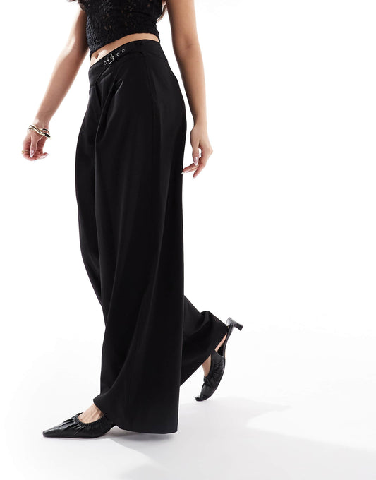 Wide Leg Tailored Trouser With Belt Detail