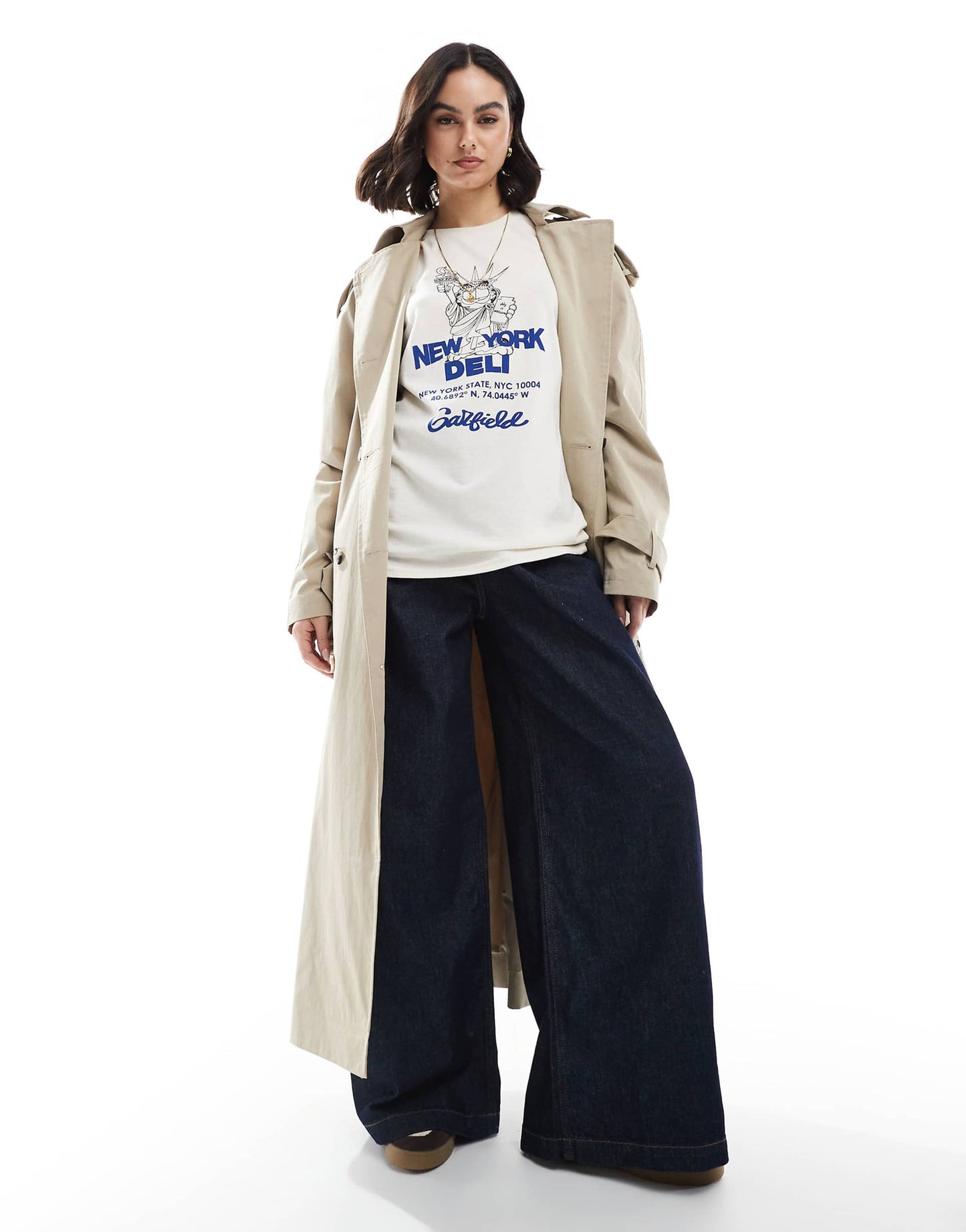 Oversized T-Shirt With Garfield Graphic