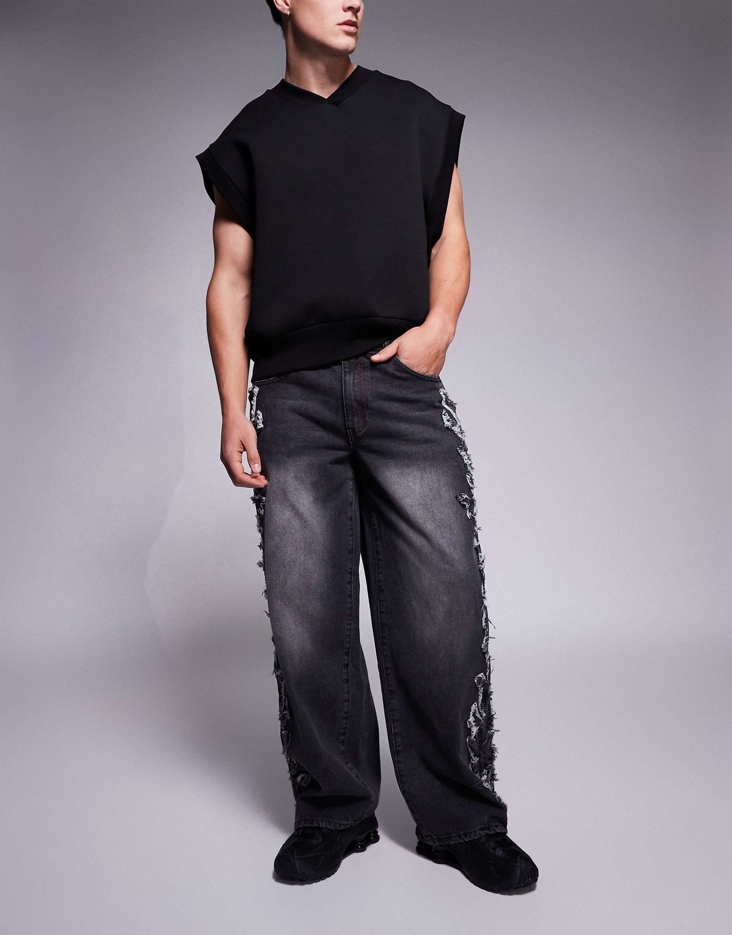 Distressed Applique Baggy Jeans