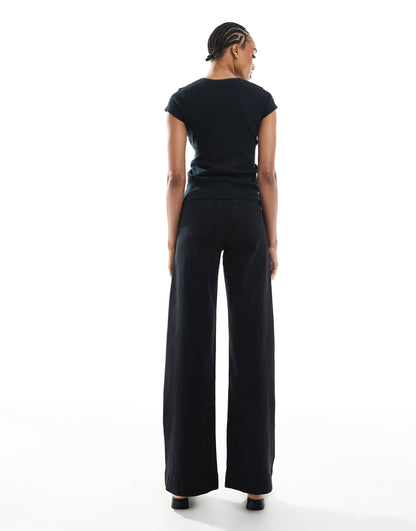 Tall D77 Straight Leg Jean With Button Detail
