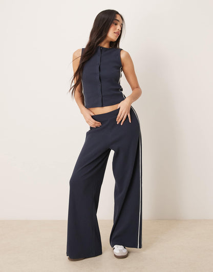 Co-Ord Super Wide Leg Trouser With Contrast Piping