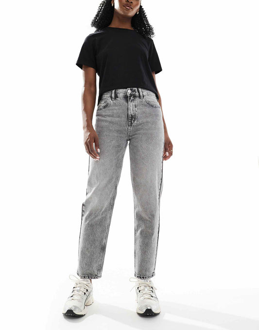 High Rise Mom Jean