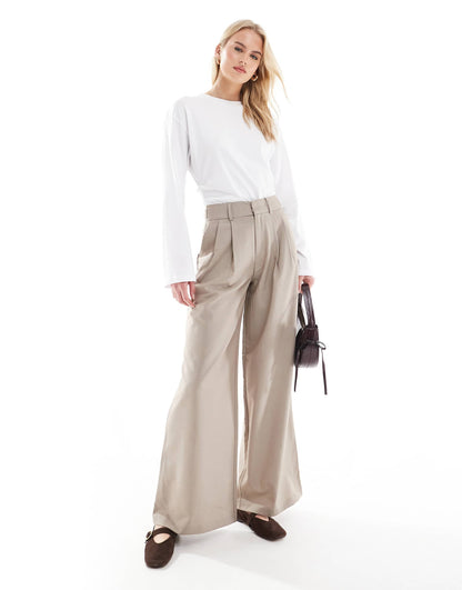 Tall Pleated Wide Leg Trousers