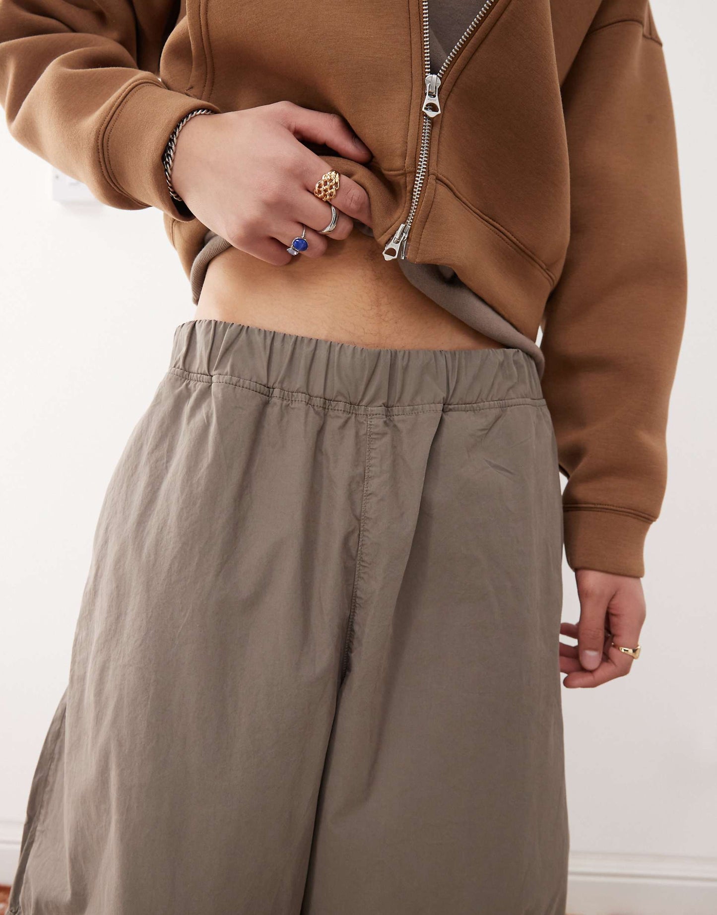 Baggy Barrell Leg Cargo Trousers