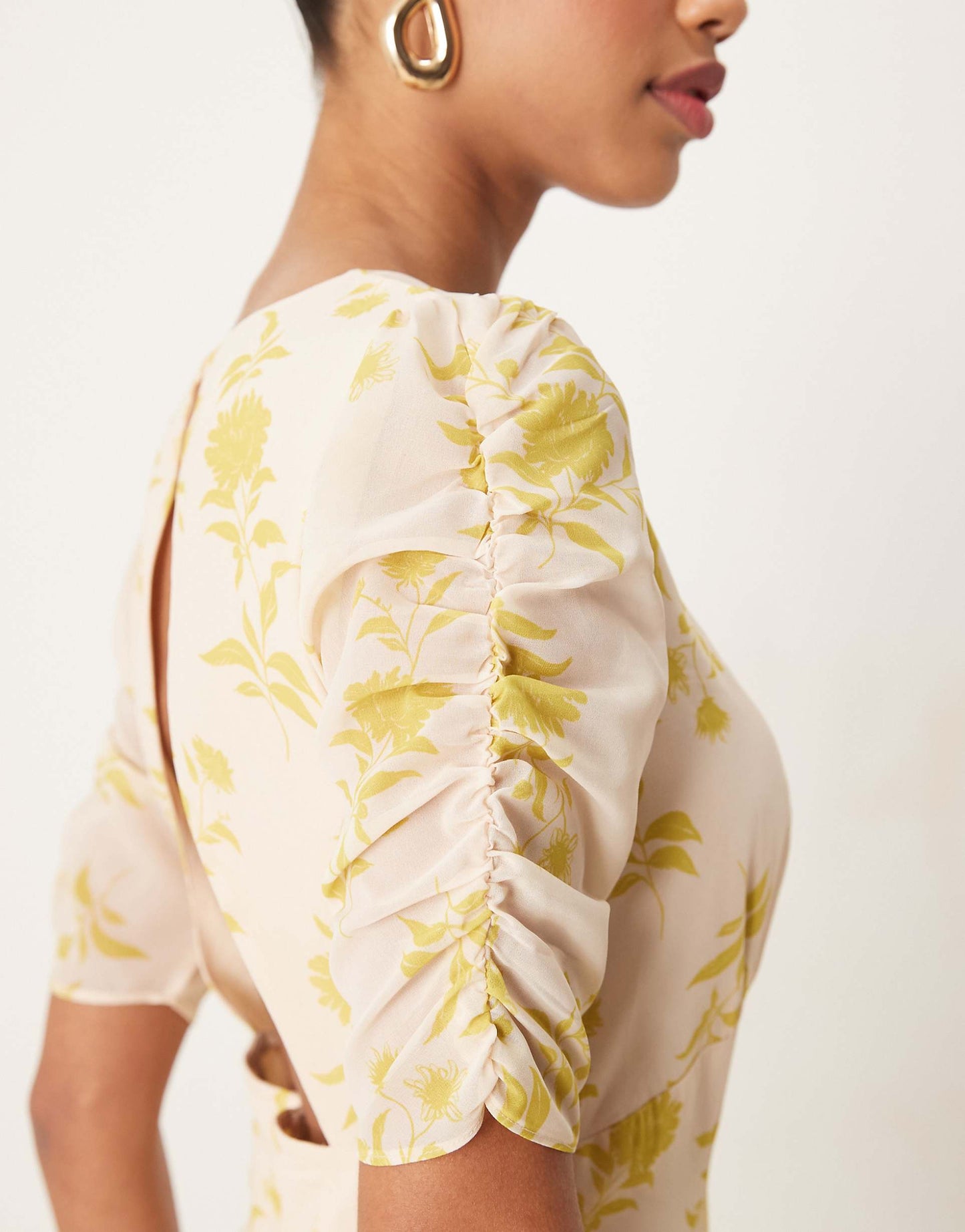 Floral Short Ruched Sleeve Midi Dress