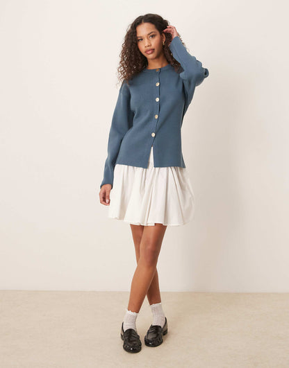 Knitted Structured Crew Neck Cardigan With Gold Buttons