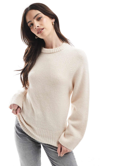 Knitted Crew Neck Jumper With Raglan Sleeve