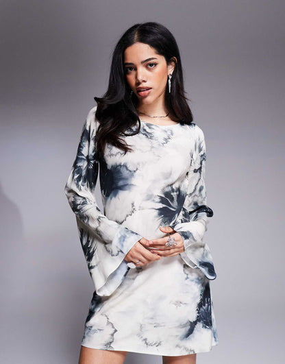 Slash Neck Biased Mini