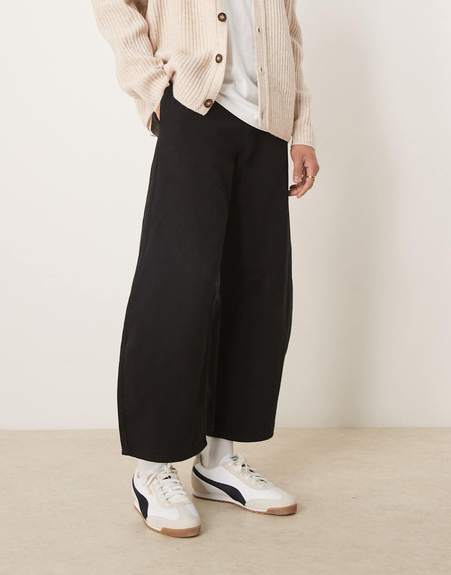 Barrell Trouser With Darts