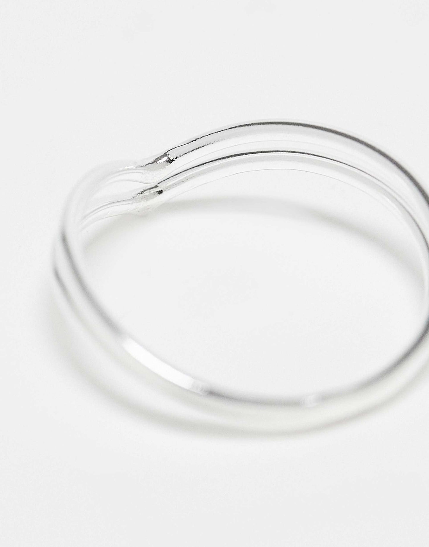 Double V Band Ring