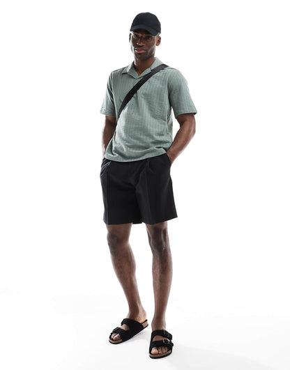 Split Neck Seersucker Polo