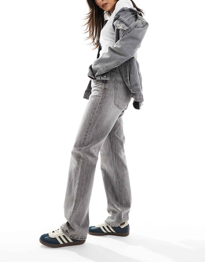 Mid Rise Straight Leg Jean