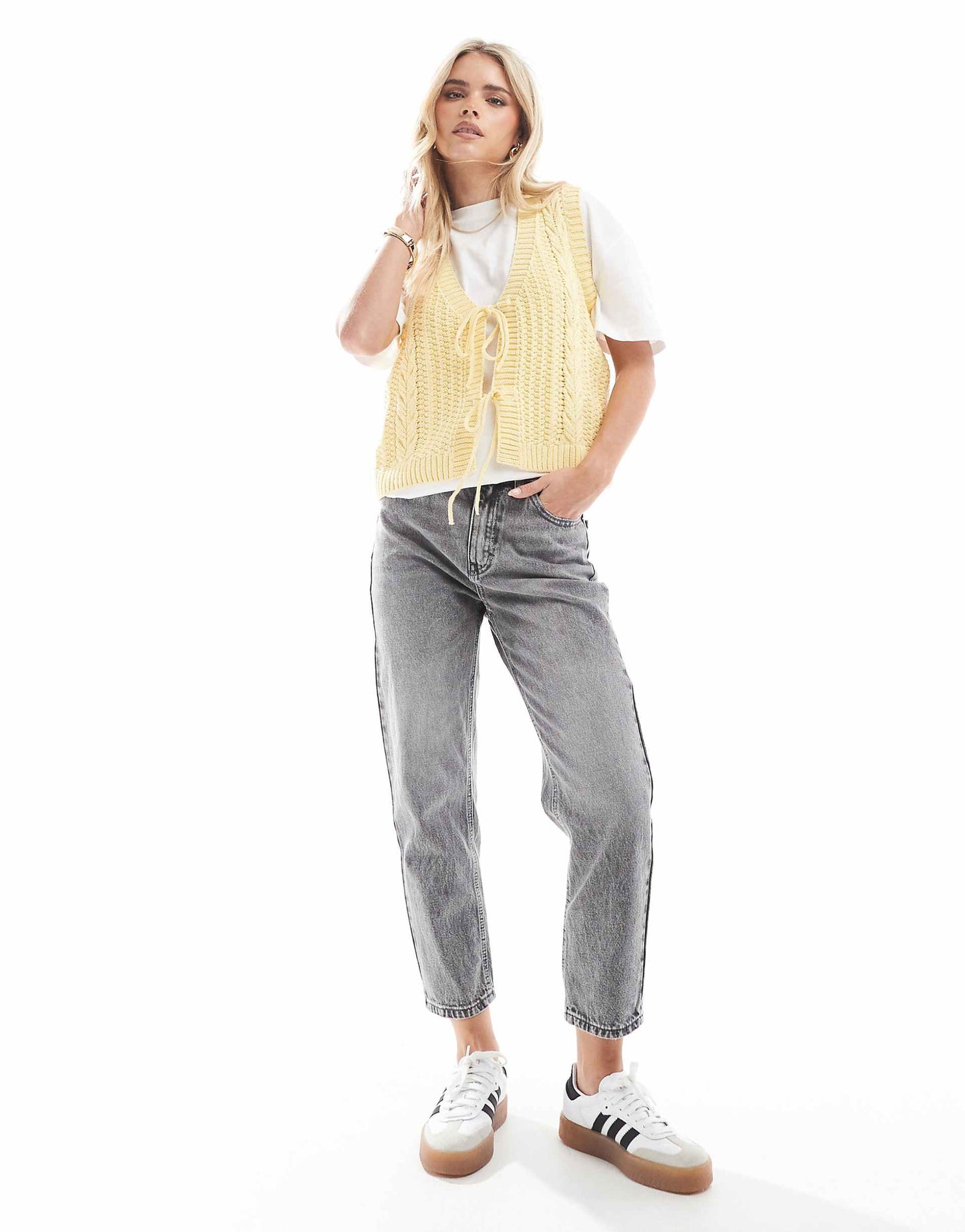 Petite High Rise Mom Jean