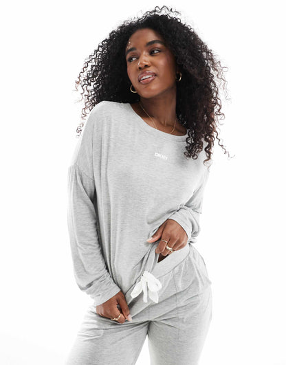 Fits The Vibe Long Sleeve Top & Jogger Sleep Set