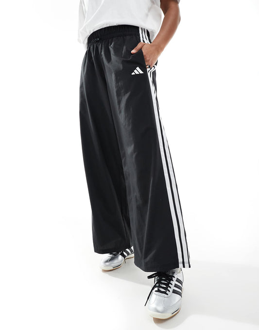 Essentials 3-Stripes Lifestyle Woven Parachute Pants