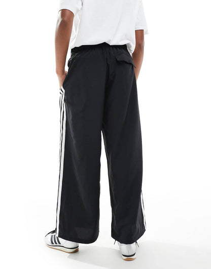 Essentials 3-Stripes Lifestyle Woven Parachute Pants