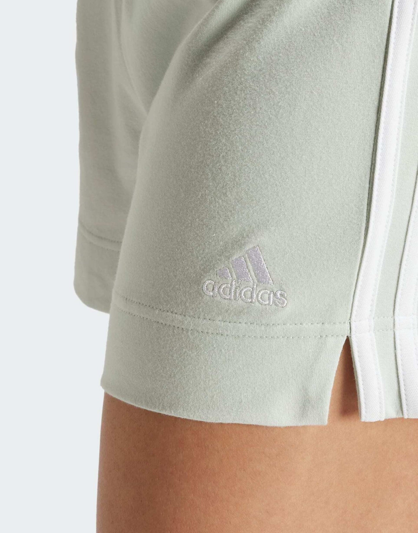 Essentials Slim 3-Stripes Shorts