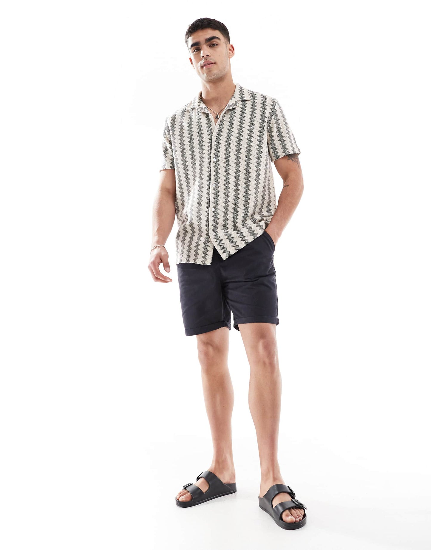 Short Sleeve Knitted Shirt With Textured Stripe
