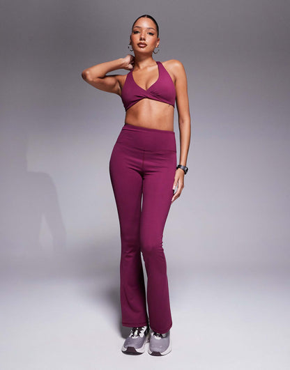 Soft Touch Light Support Twist Front Sports Bra Mulberry