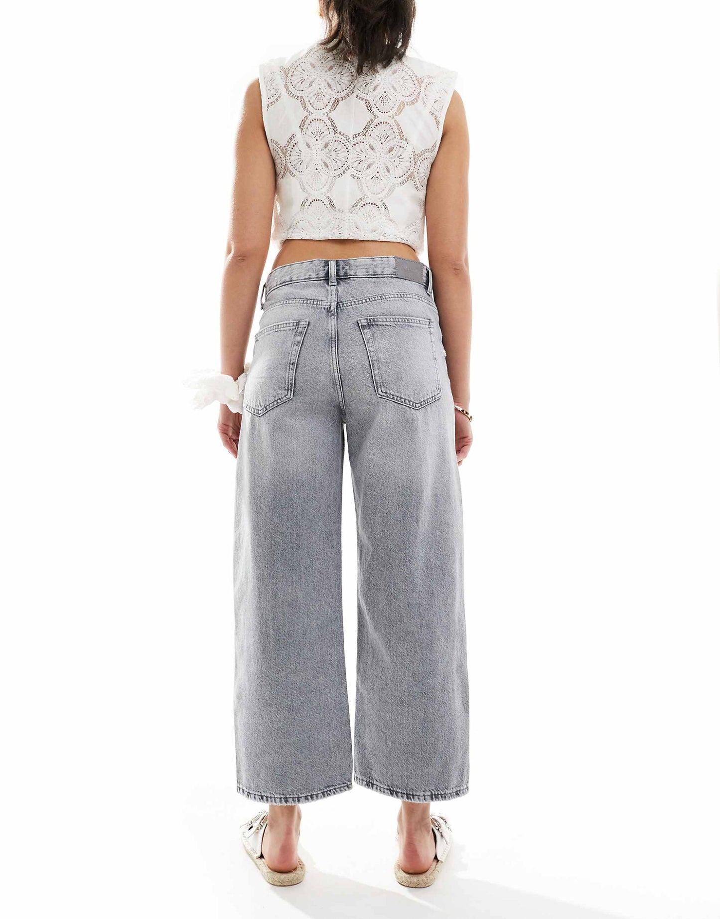 Mid Rise Cropped Jean