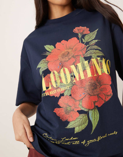 Oversized T-Shirt With Blooming Floral Graphic