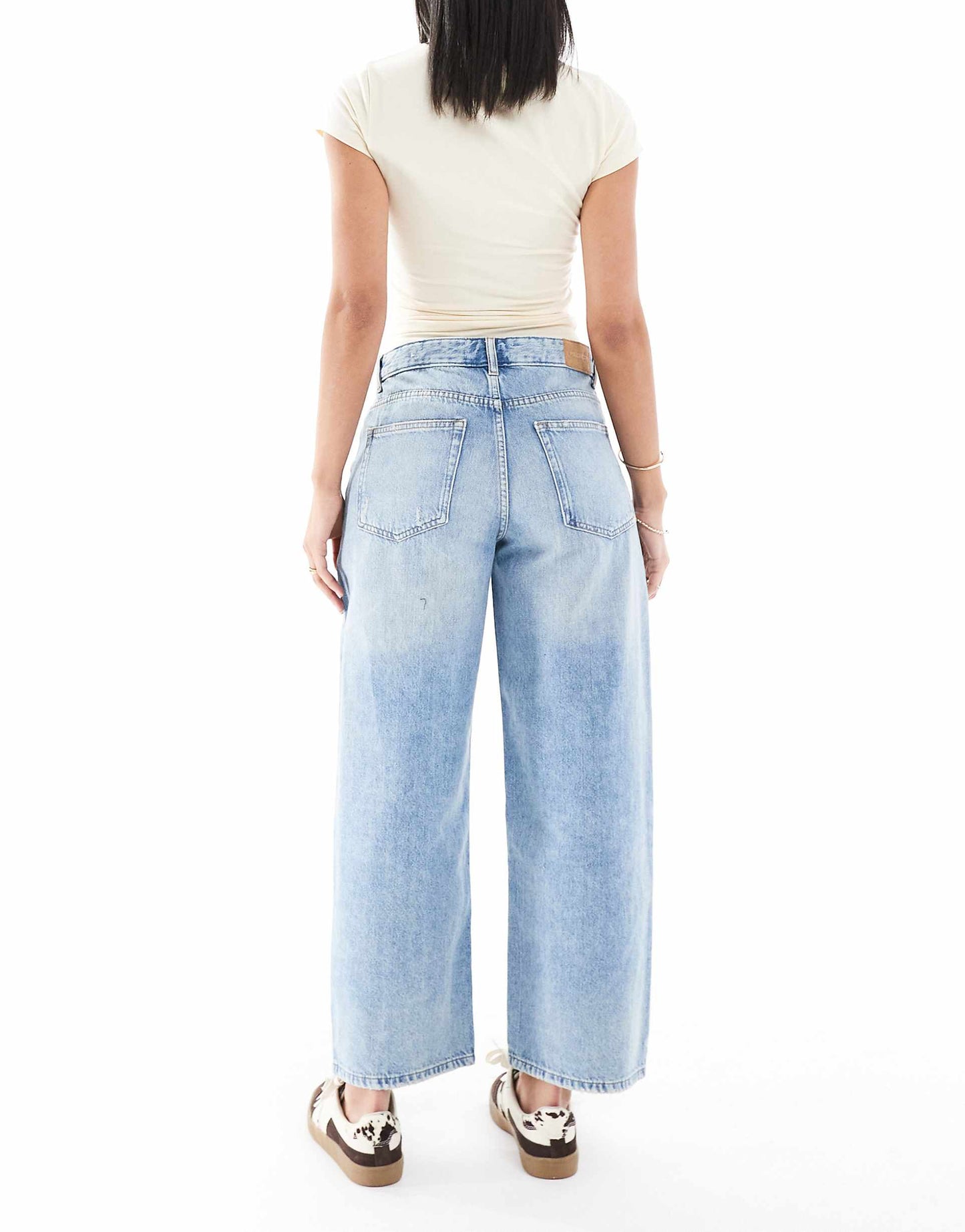 Mid Rise Cropped Jean