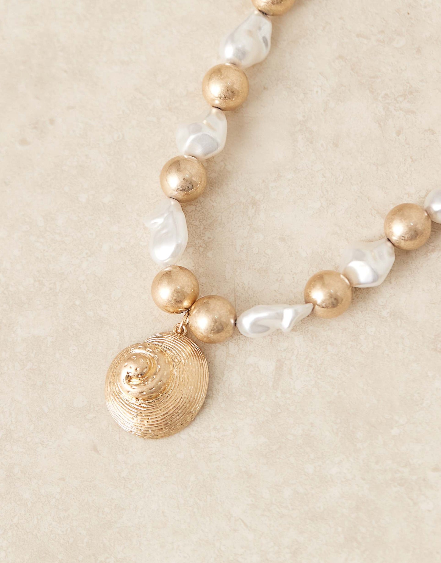 Necklace With Pearl Detail And Shell Pendant