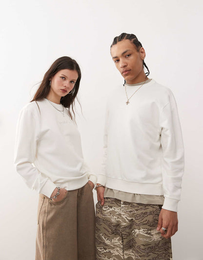 Essential Relaxed Fit Central Logo Sweatshirt