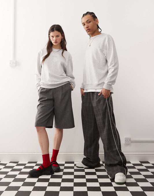 Essential Relaxed Fit Sweatshirt