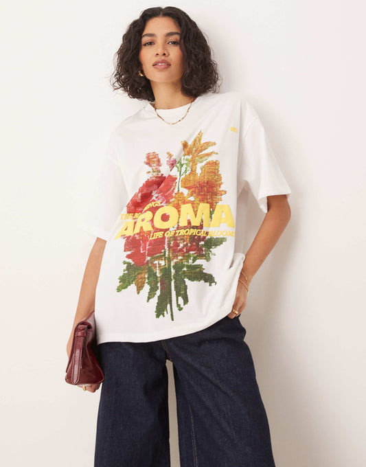 Oversized T-Shirt With Aroma Floral Graphic