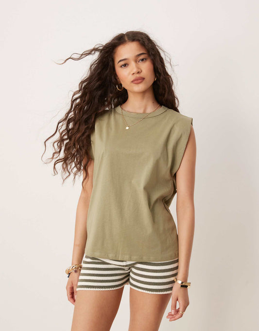 Sleevess Shoulder Detail Vest