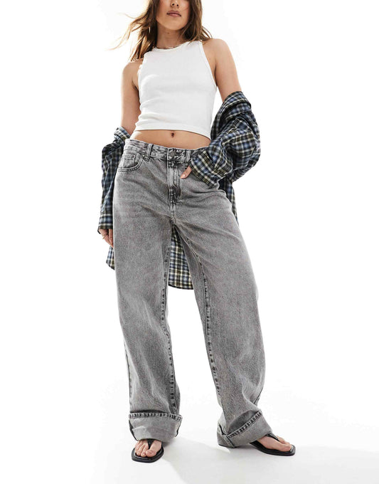 Baggy Jean With Turnup Hem