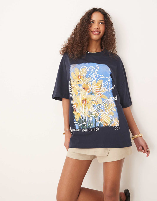 Oversized T-Shirt With Yellow Flower Graphic