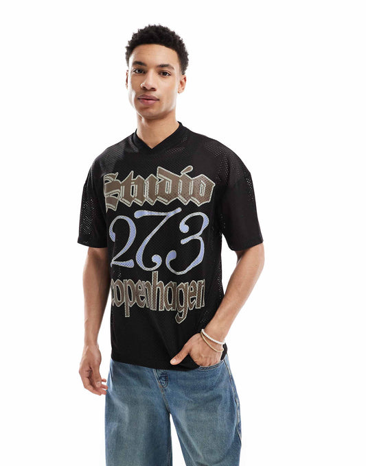 Oversized T-Shirt With Dropped Shoulder And Text Graphic