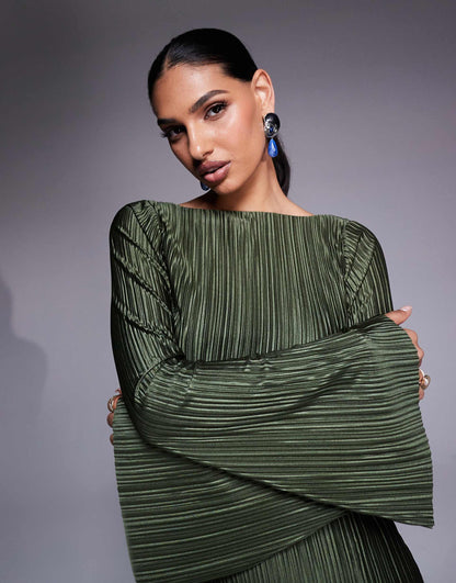 Low Back Plisse Maxi Dress With Angel Sleeves