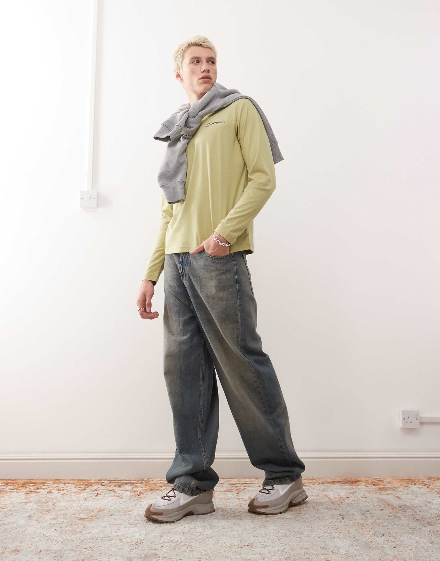 T-Shirt Grappled Long Sleeve T-Shirt