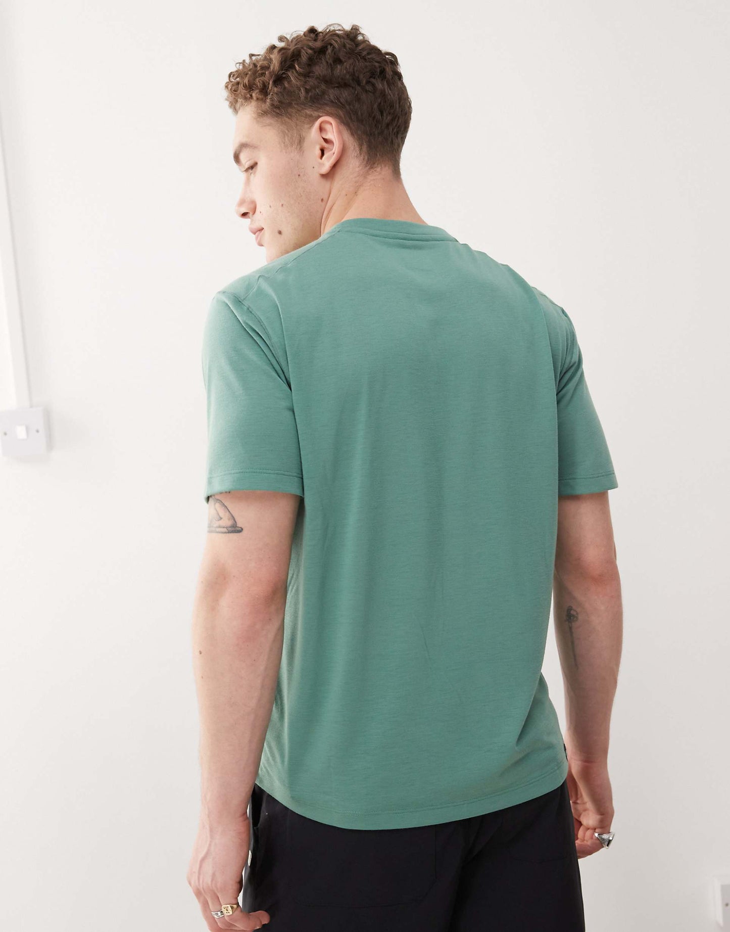 T-Shirt Relaxed Short Sleeve Tech T-Shirt