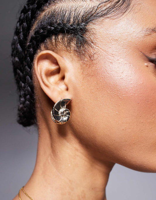 Shell Stud Earrings