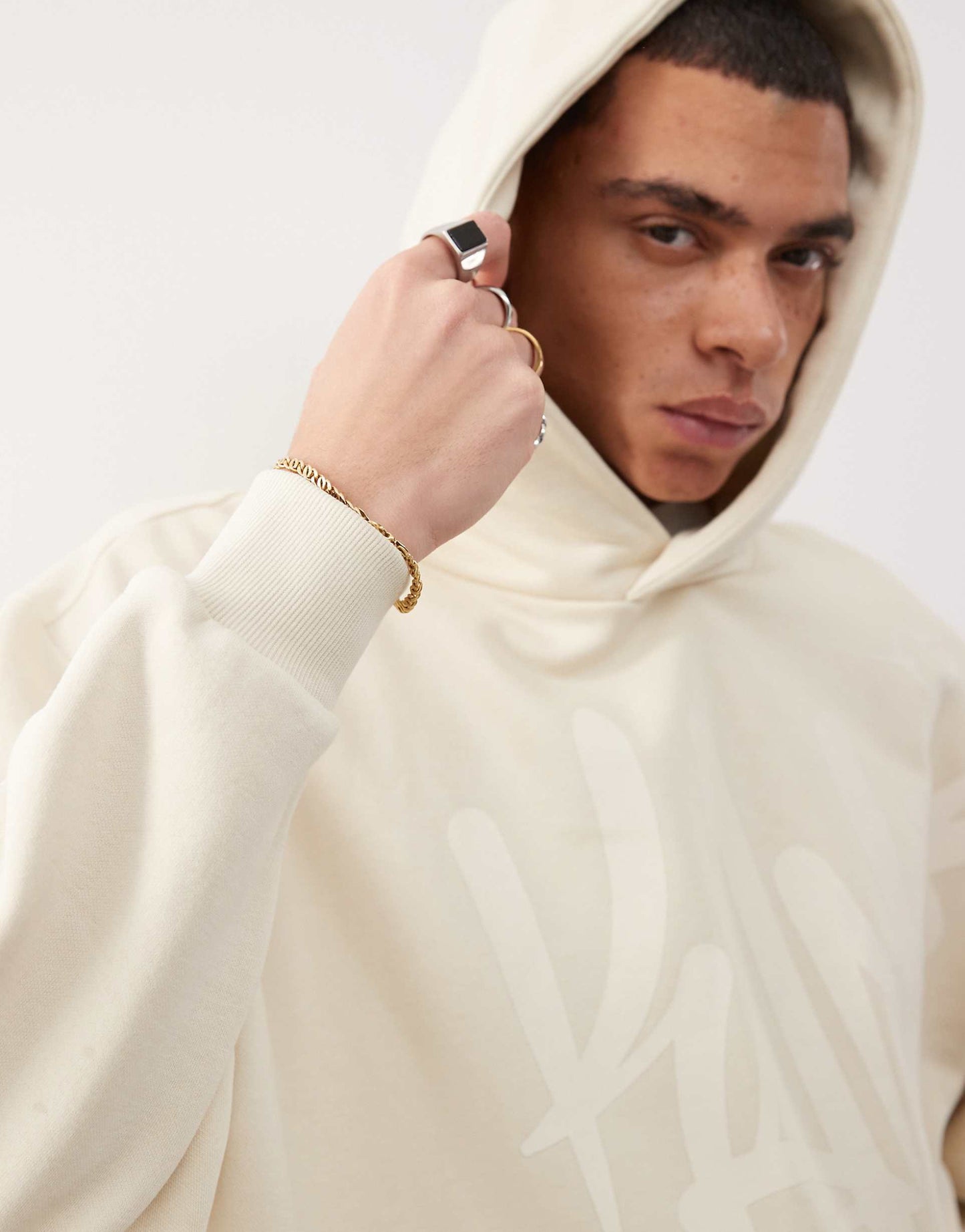 Signature Tag Graphic Logo Hoodie