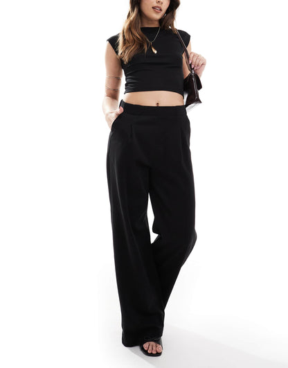 Wide Leg Tailored Trouser