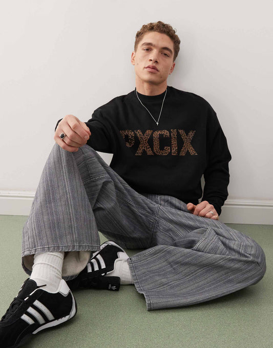 Oversized Sweatshirt With Cheetah Print Letters