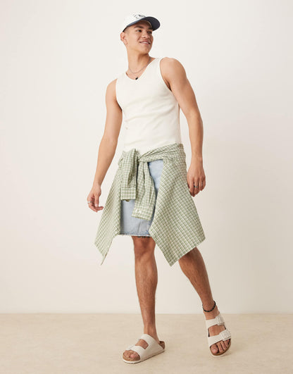 Muscle Fit V Neck Vest