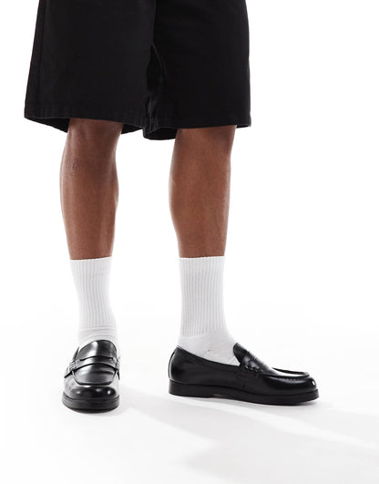 Shiny Loafer