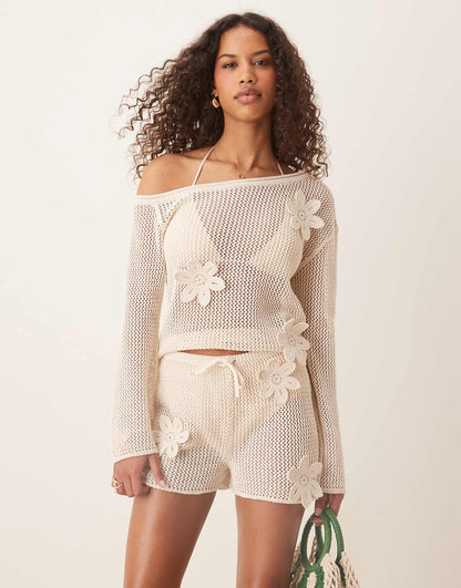 Knitted Short Co-Ord With 3D Flowers